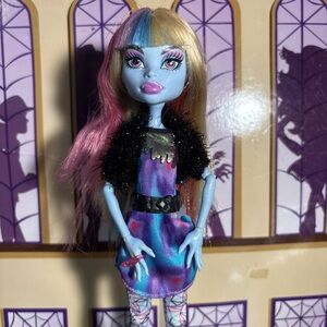 Monster High “Picture Day” Abbey Bominable Doll